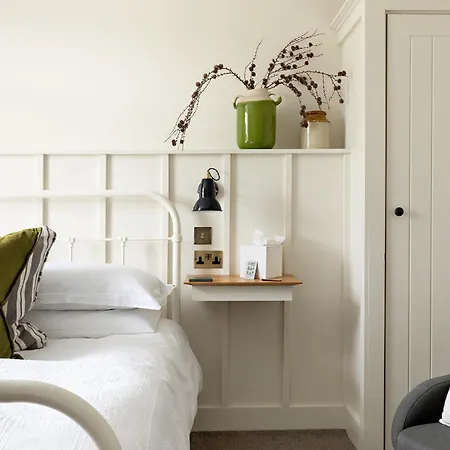 Chestnut 3* Grasmere