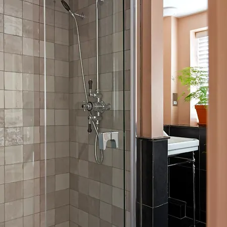 Chestnut Pensjonat 3*