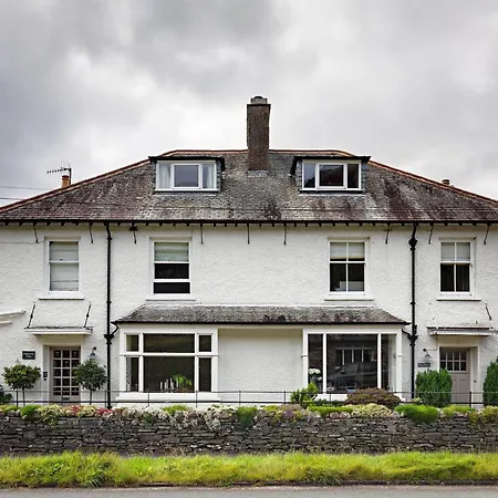 Chestnut 3* Grasmere